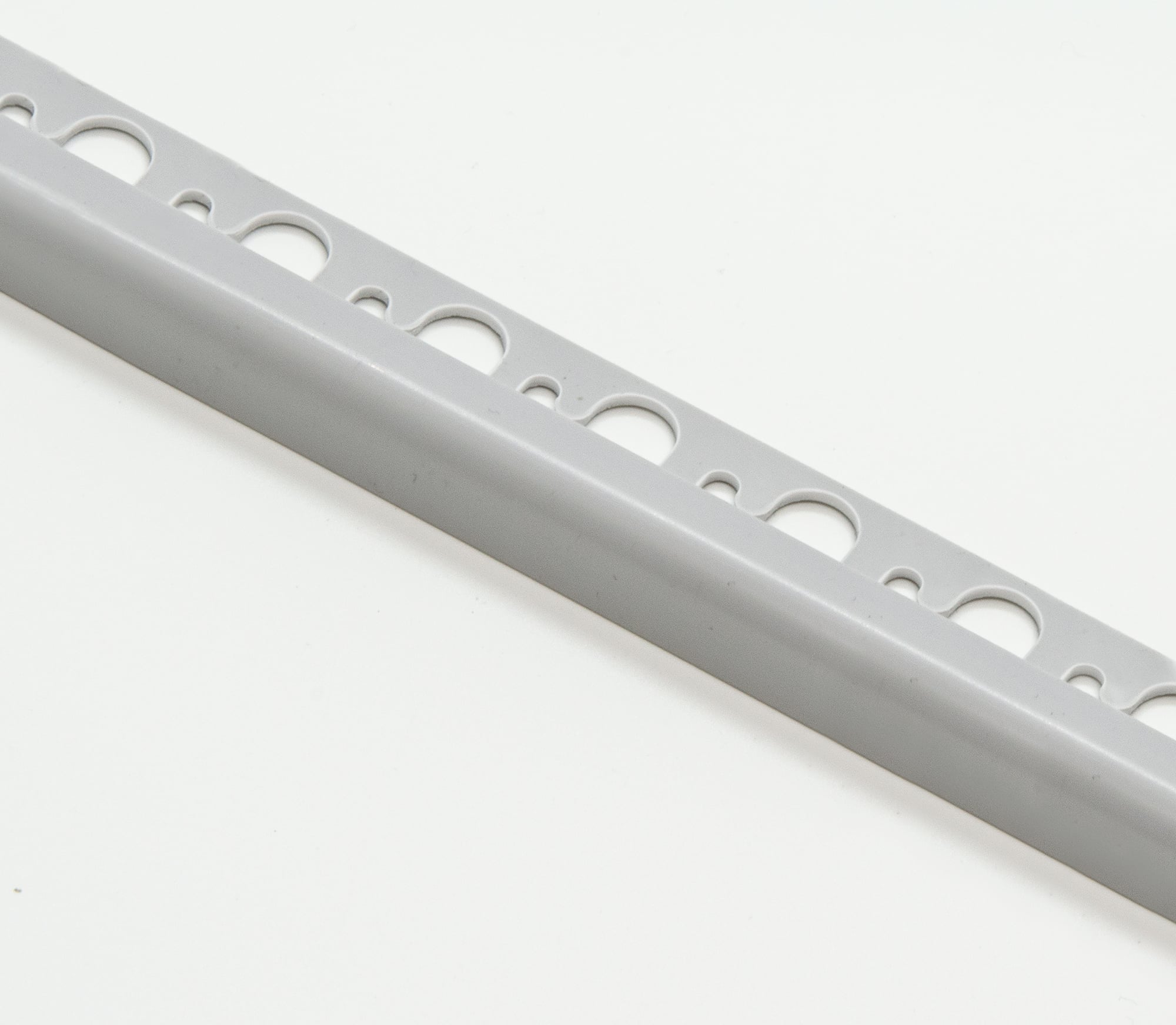 LIST RUND LYS GRÅ PVC 12,5MM 270CM