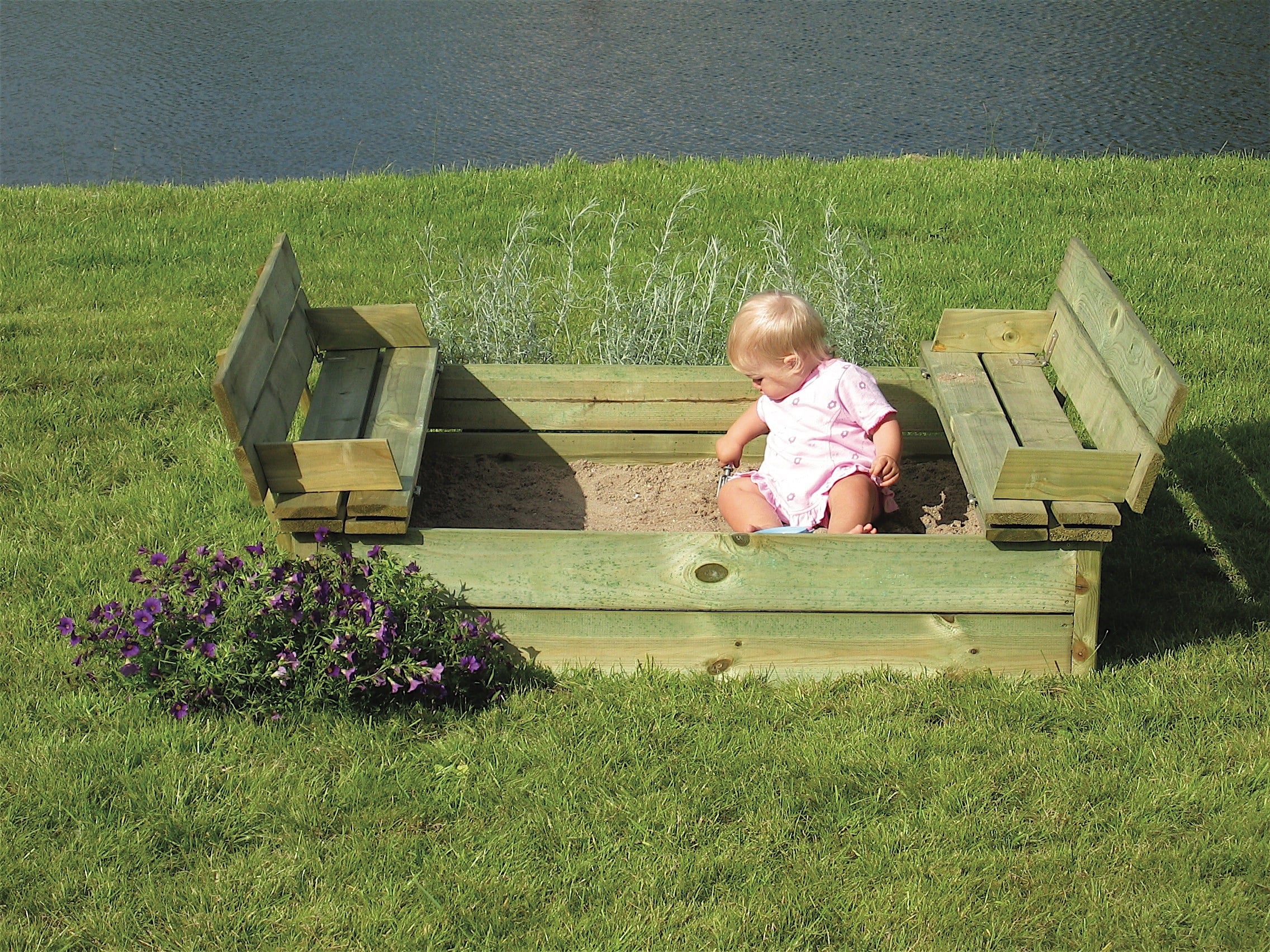 SANDKASSE M/LOKK 120X120CM